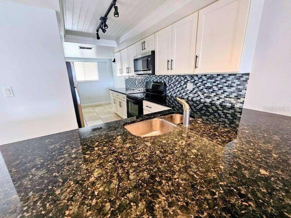 9490 HARBOR GREENS WAY, #503, Seminole, FL 33776