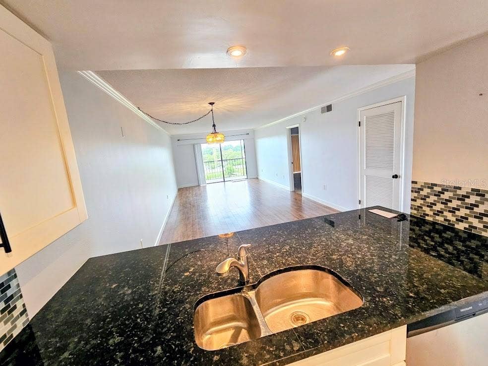 9490 HARBOR GREENS WAY, #503, Seminole, FL 33776
