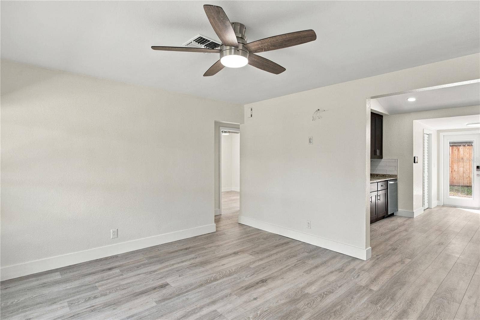 39 HAMILTON HEATH DRIVE, Tampa, FL 33604 39 HAMILTON HEATH DRIVE, Tampa, FL 33604