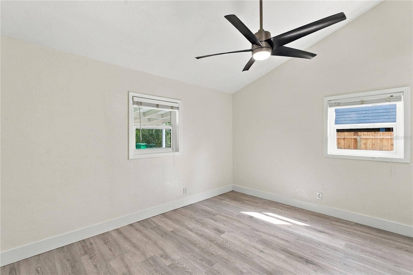 39 HAMILTON HEATH DRIVE, Tampa, FL 33604 39 HAMILTON HEATH DRIVE, Tampa, FL 33604