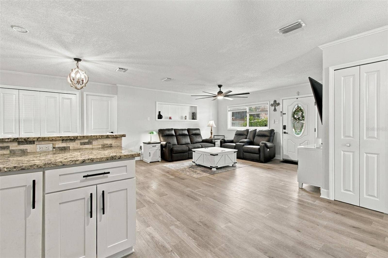 335 COUNTRY CLUB DRIVE, Oldsmar, FL 34677 335 COUNTRY CLUB DRIVE, Oldsmar, FL 34677