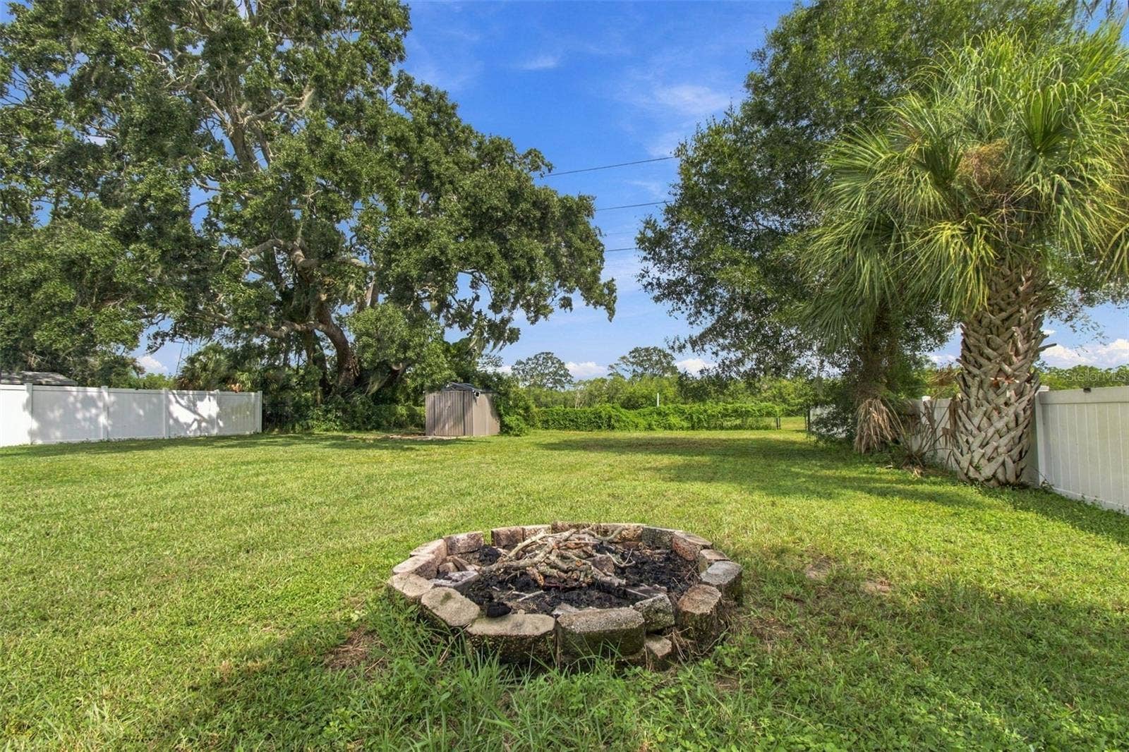 335 COUNTRY CLUB DRIVE, Oldsmar, FL 34677 335 COUNTRY CLUB DRIVE, Oldsmar, FL 34677