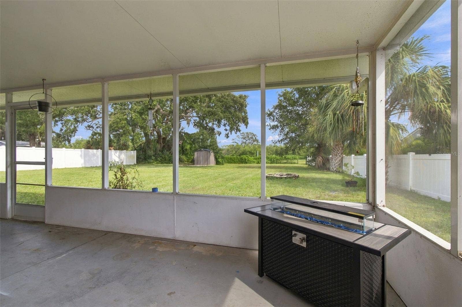 335 COUNTRY CLUB DRIVE, Oldsmar, FL 34677 335 COUNTRY CLUB DRIVE, Oldsmar, FL 34677