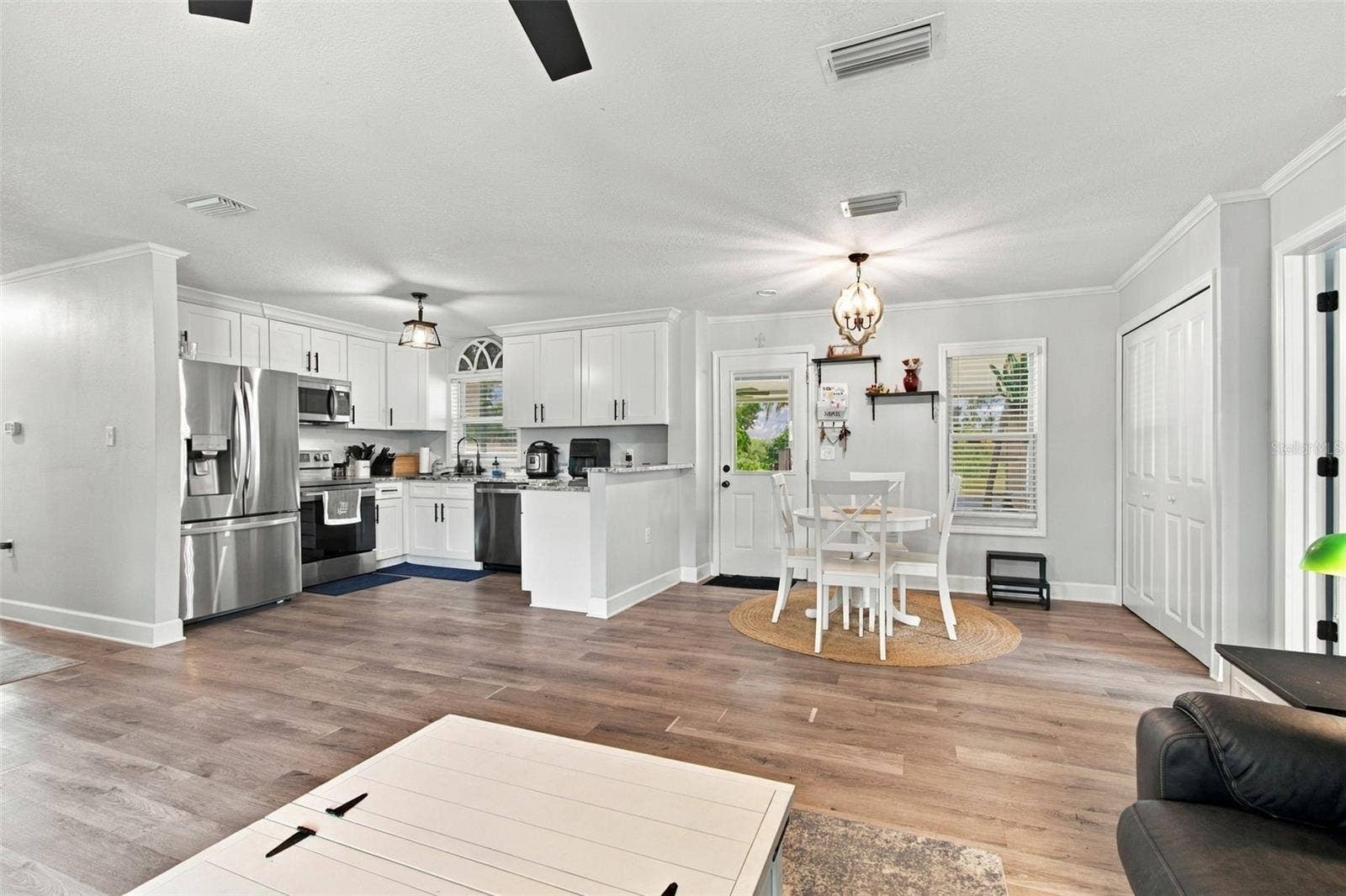 335 COUNTRY CLUB DRIVE, Oldsmar, FL 34677 335 COUNTRY CLUB DRIVE, Oldsmar, FL 34677
