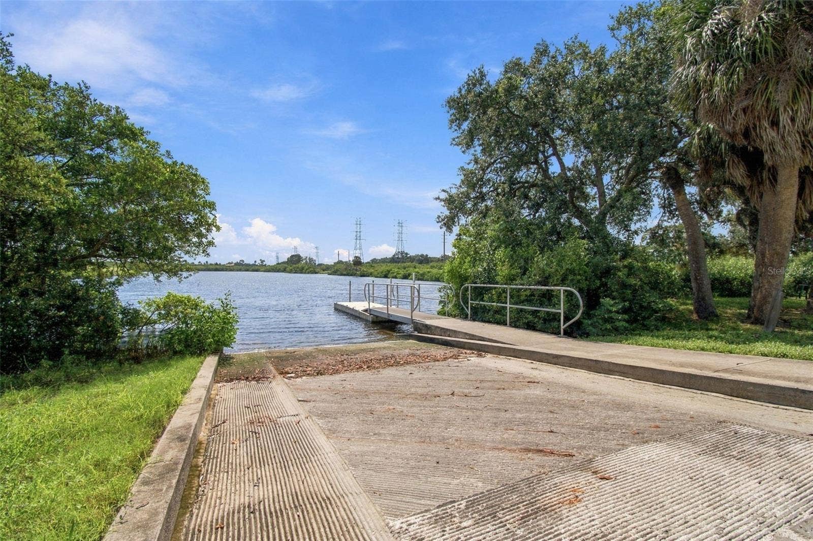335 COUNTRY CLUB DRIVE, Oldsmar, FL 34677 335 COUNTRY CLUB DRIVE, Oldsmar, FL 34677