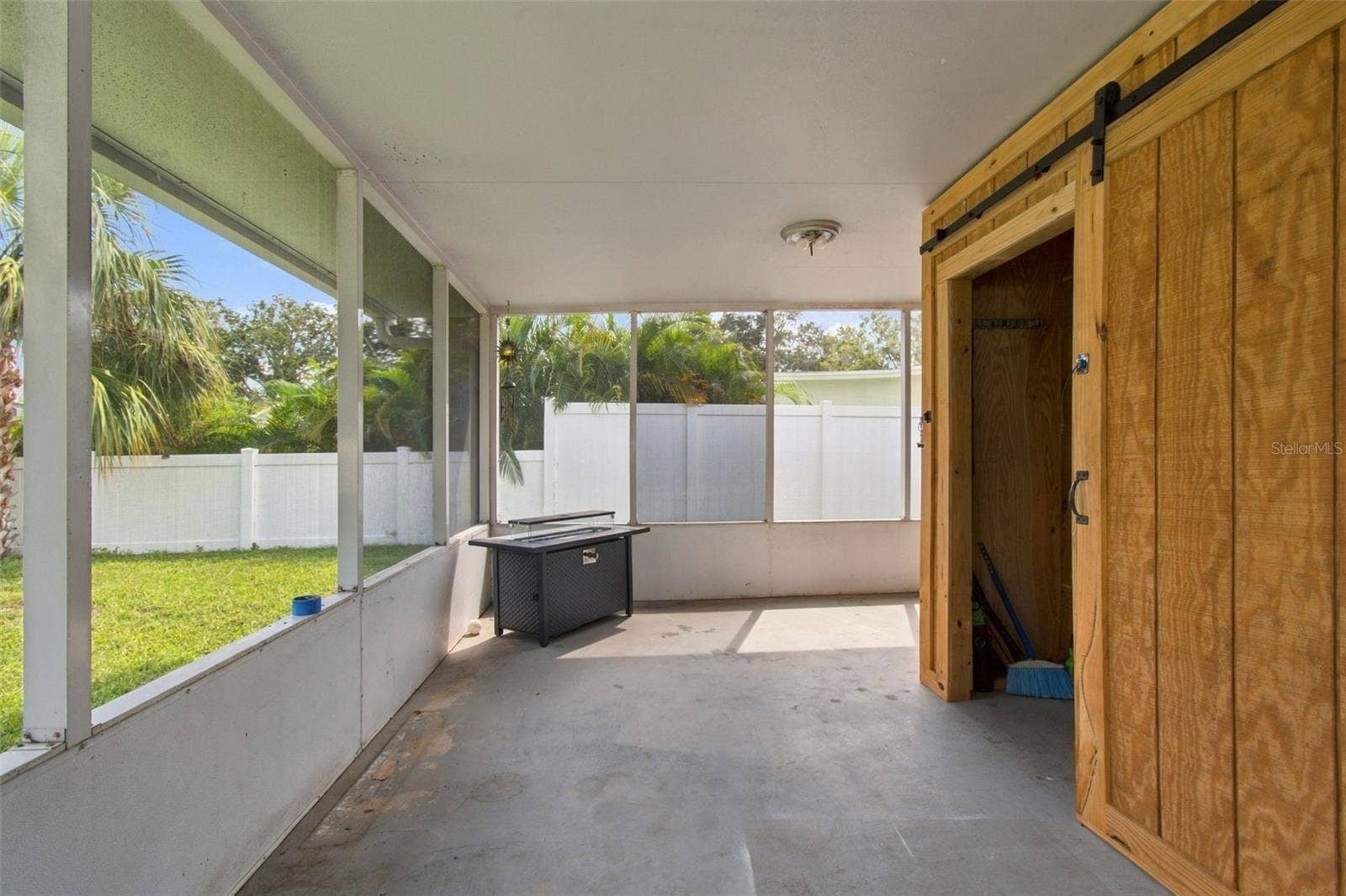335 COUNTRY CLUB DRIVE, Oldsmar, FL 34677 335 COUNTRY CLUB DRIVE, Oldsmar, FL 34677