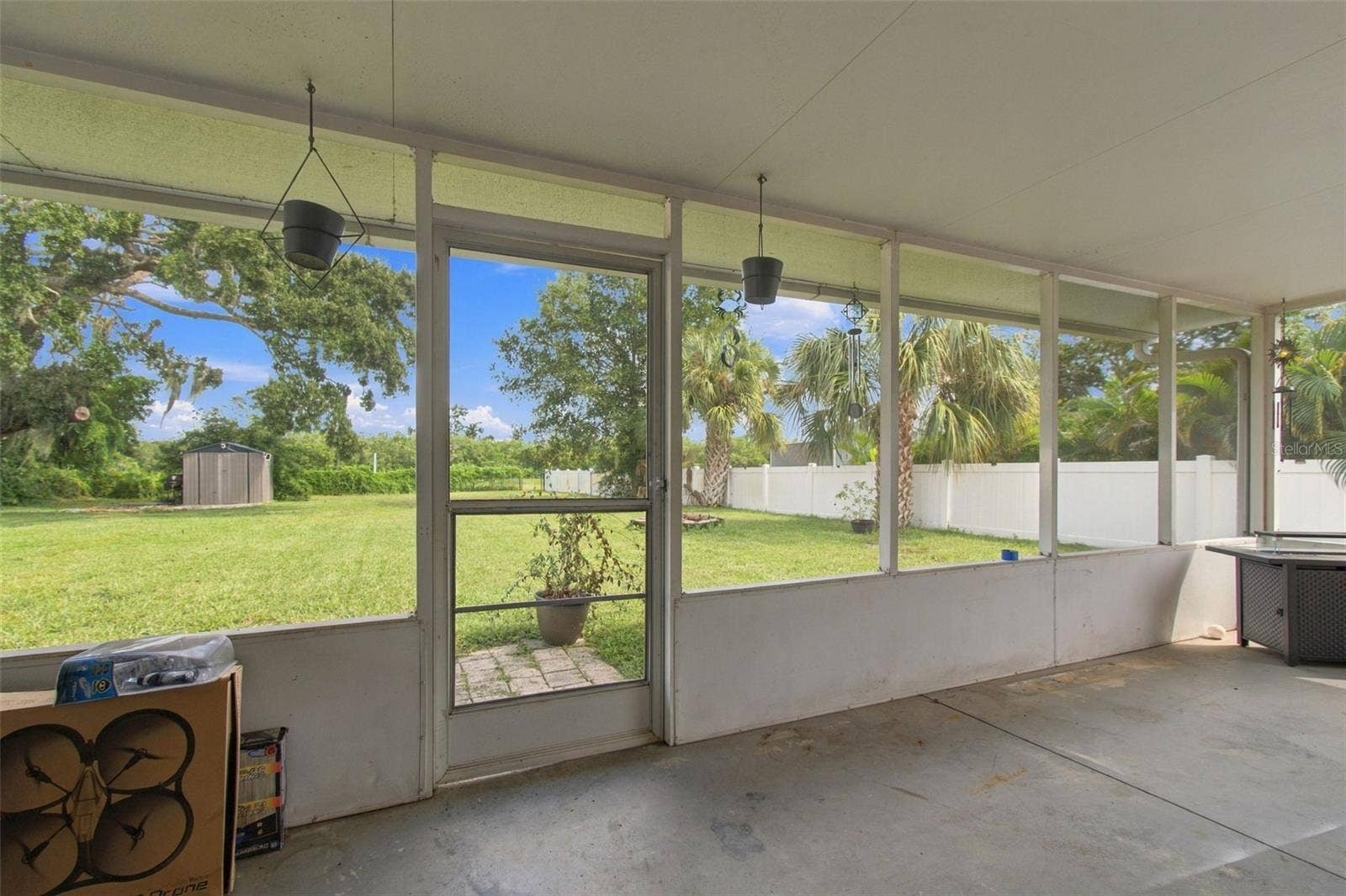335 COUNTRY CLUB DRIVE, Oldsmar, FL 34677 335 COUNTRY CLUB DRIVE, Oldsmar, FL 34677