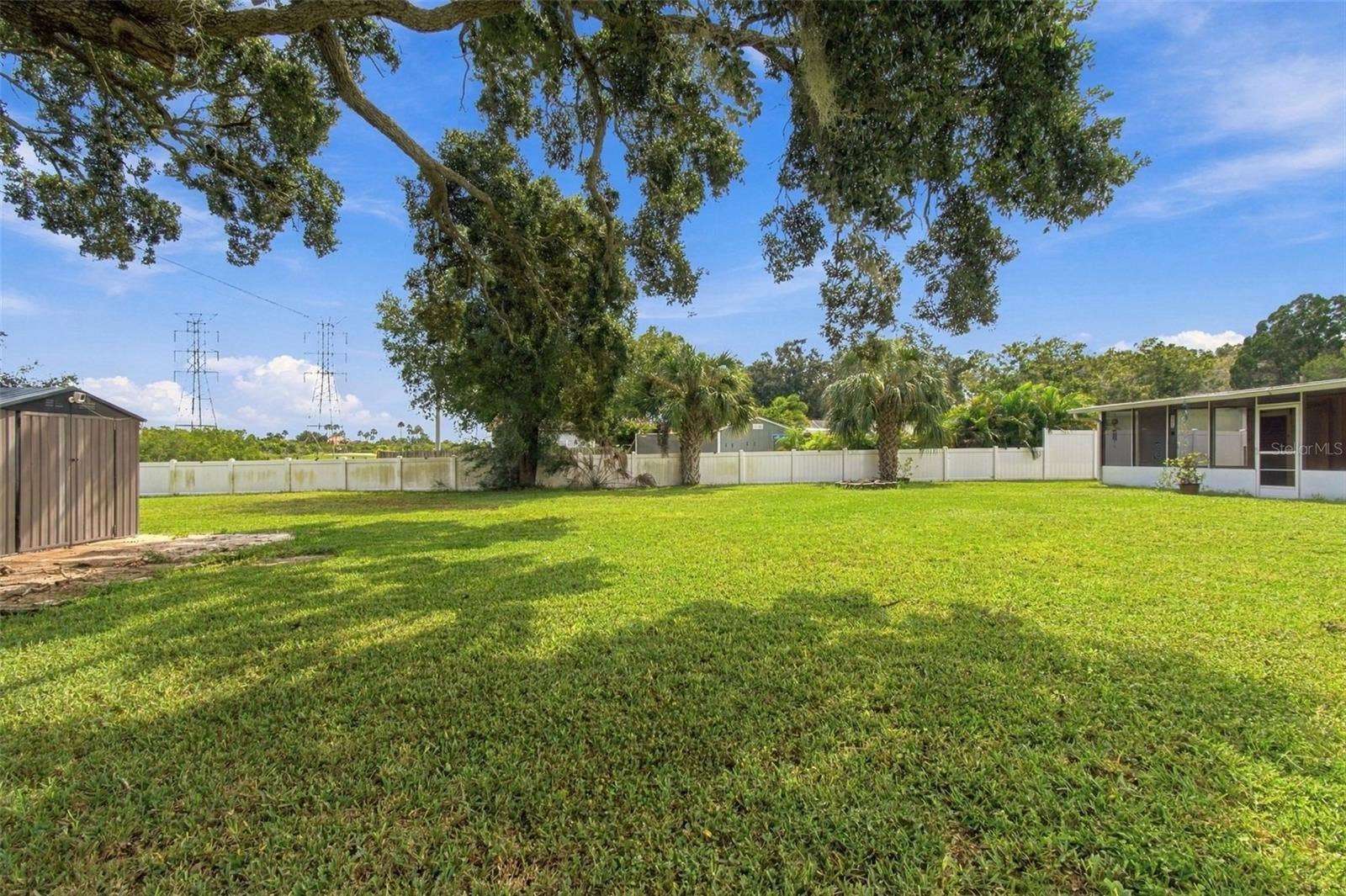 335 COUNTRY CLUB DRIVE, Oldsmar, FL 34677 335 COUNTRY CLUB DRIVE, Oldsmar, FL 34677