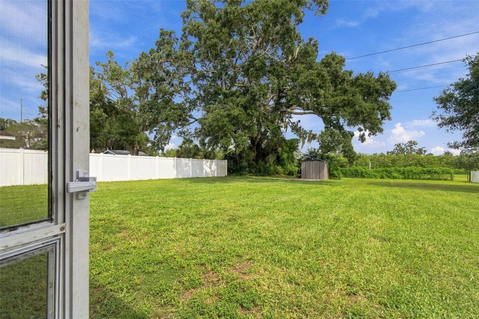 335 COUNTRY CLUB DRIVE, Oldsmar, FL 34677 335 COUNTRY CLUB DRIVE, Oldsmar, FL 34677
