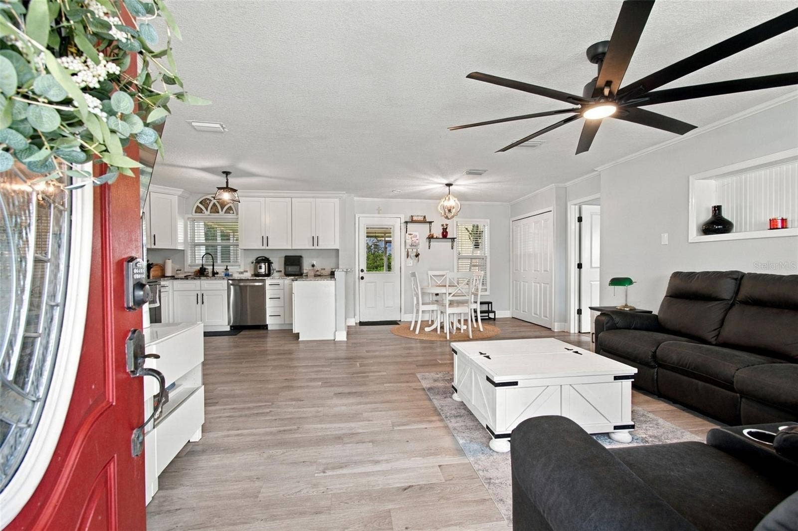 335 COUNTRY CLUB DRIVE, Oldsmar, FL 34677 335 COUNTRY CLUB DRIVE, Oldsmar, FL 34677