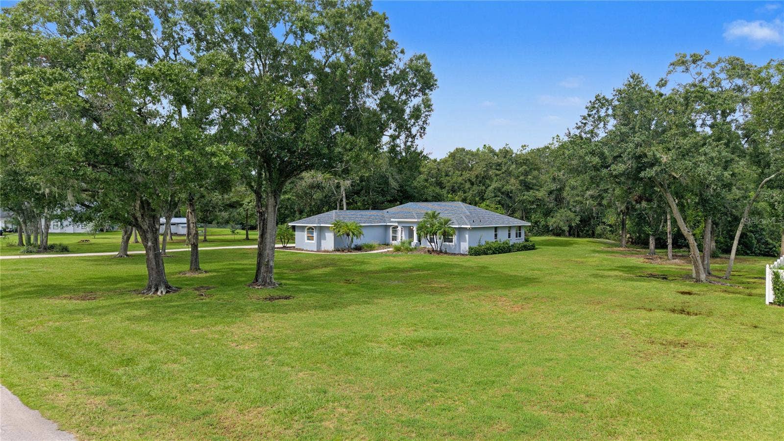 915 LAKE THOMAS LANE, Lutz, FL 33548