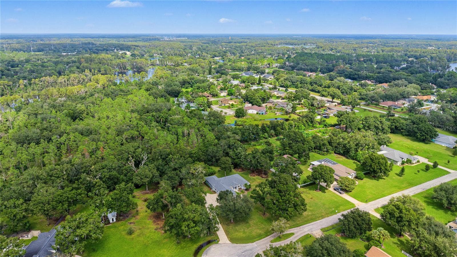 Drone overview of property in the cul de sac.