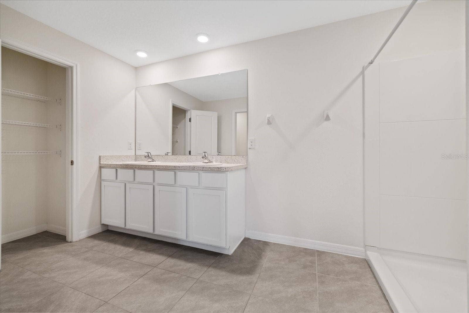 4568 SAND DOLLAR WAY, Zephyrhills, FL 33541 Master bath
