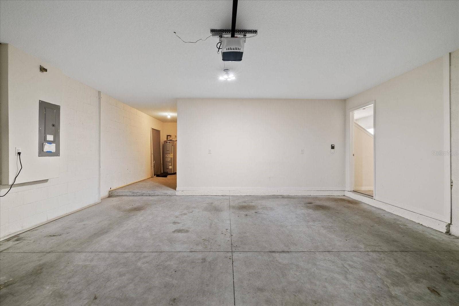 4568 SAND DOLLAR WAY, Zephyrhills, FL 33541 Garage
