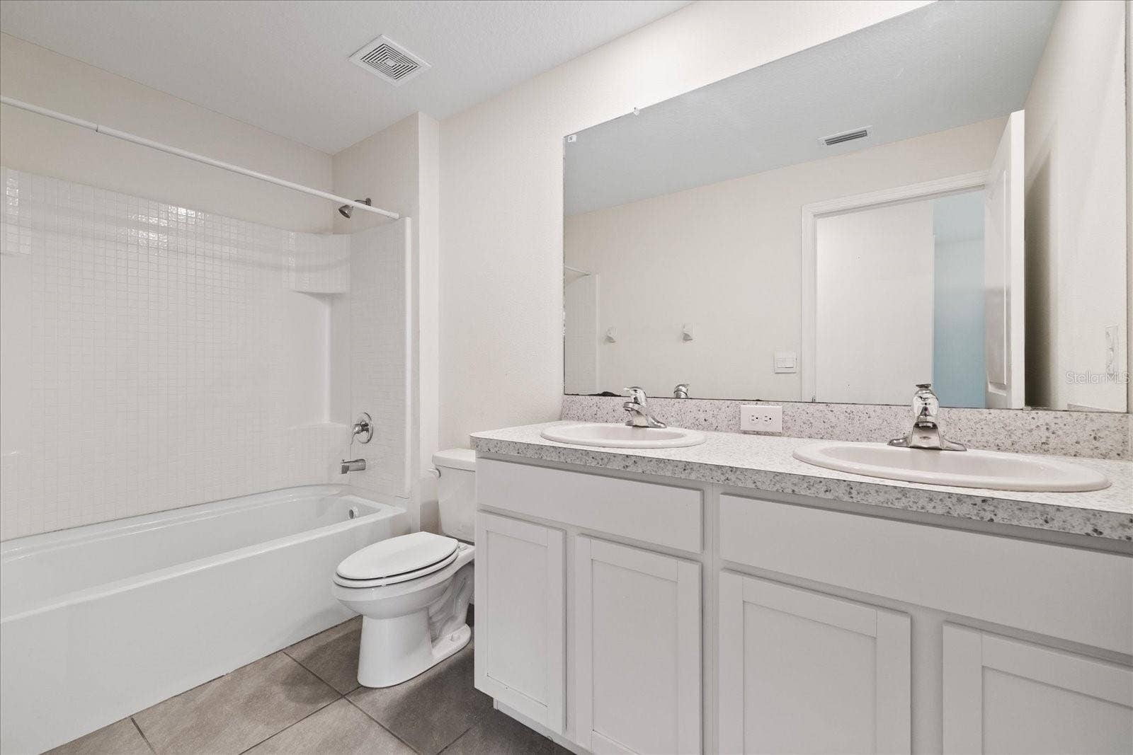 4568 SAND DOLLAR WAY, Zephyrhills, FL 33541 second bathroom