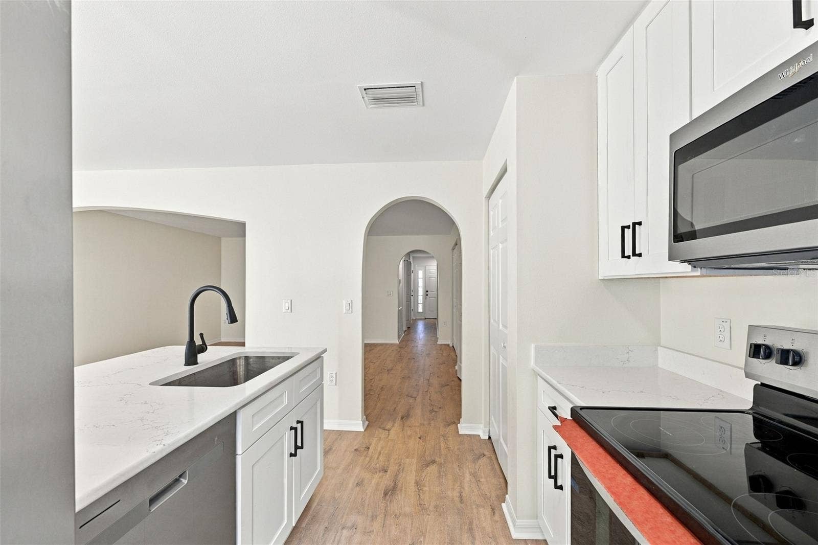 9951 ASHBURN LAKE DRIVE, Tampa, FL 33610 9951 ASHBURN LAKE DRIVE, Tampa, FL 33610