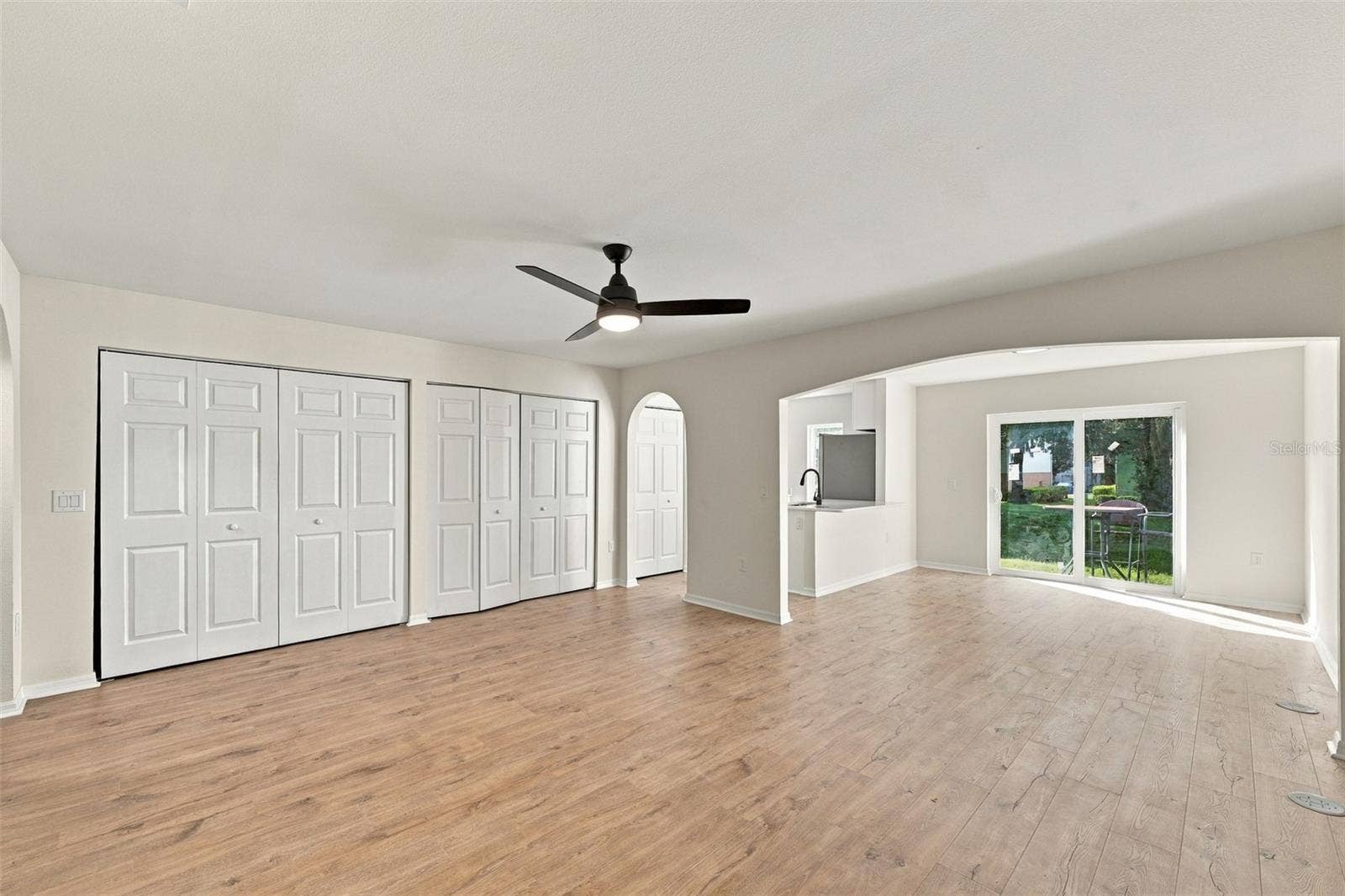 9951 ASHBURN LAKE DRIVE, Tampa, FL 33610 9951 ASHBURN LAKE DRIVE, Tampa, FL 33610