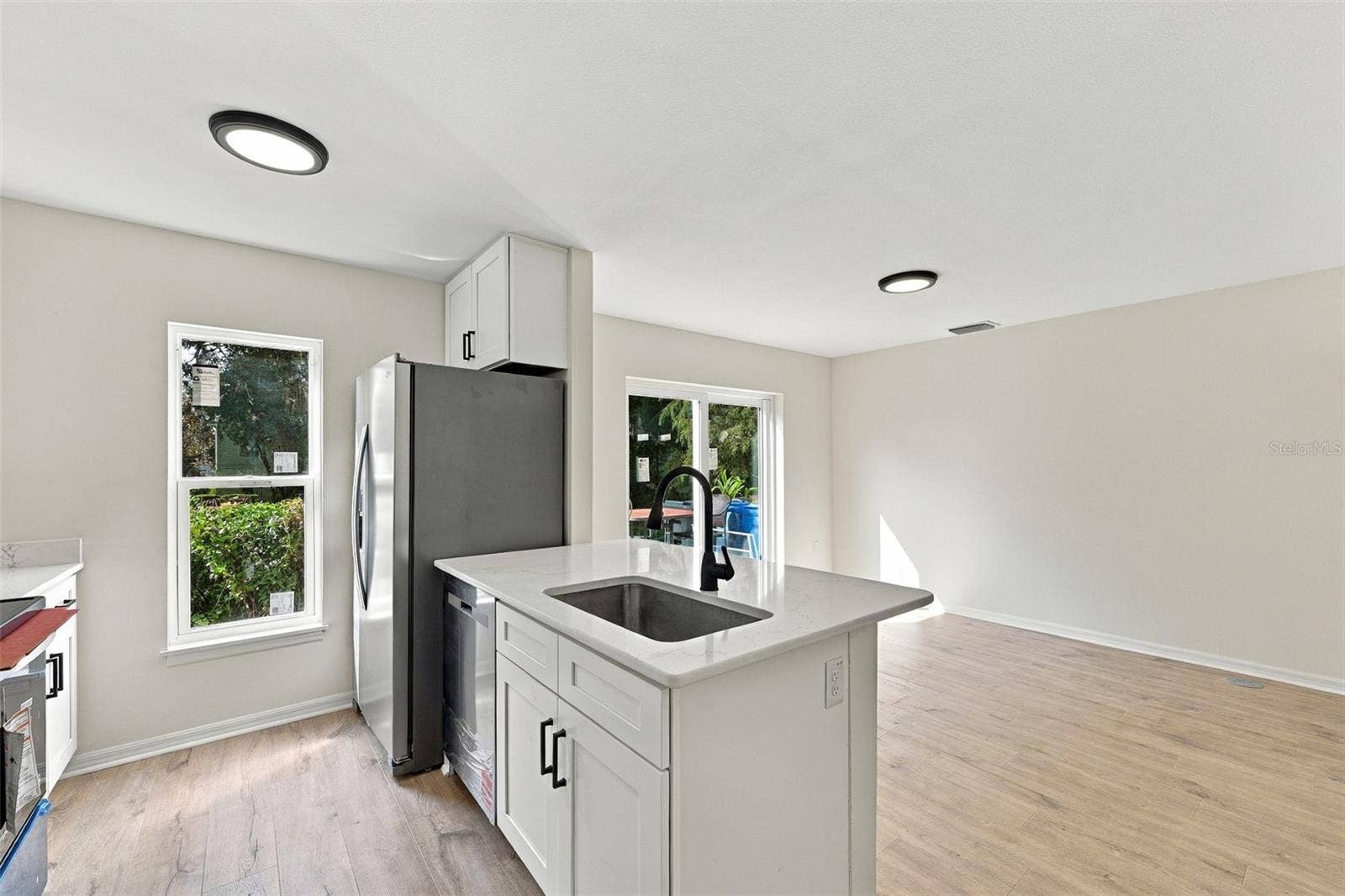 9951 ASHBURN LAKE DRIVE, Tampa, FL 33610 9951 ASHBURN LAKE DRIVE, Tampa, FL 33610
