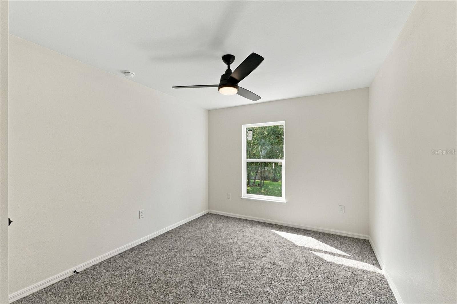 9951 ASHBURN LAKE DRIVE, Tampa, FL 33610 9951 ASHBURN LAKE DRIVE, Tampa, FL 33610