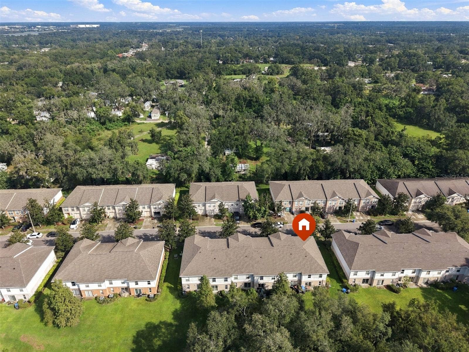9951 ASHBURN LAKE DRIVE, Tampa, FL 33610 9951 ASHBURN LAKE DRIVE, Tampa, FL 33610