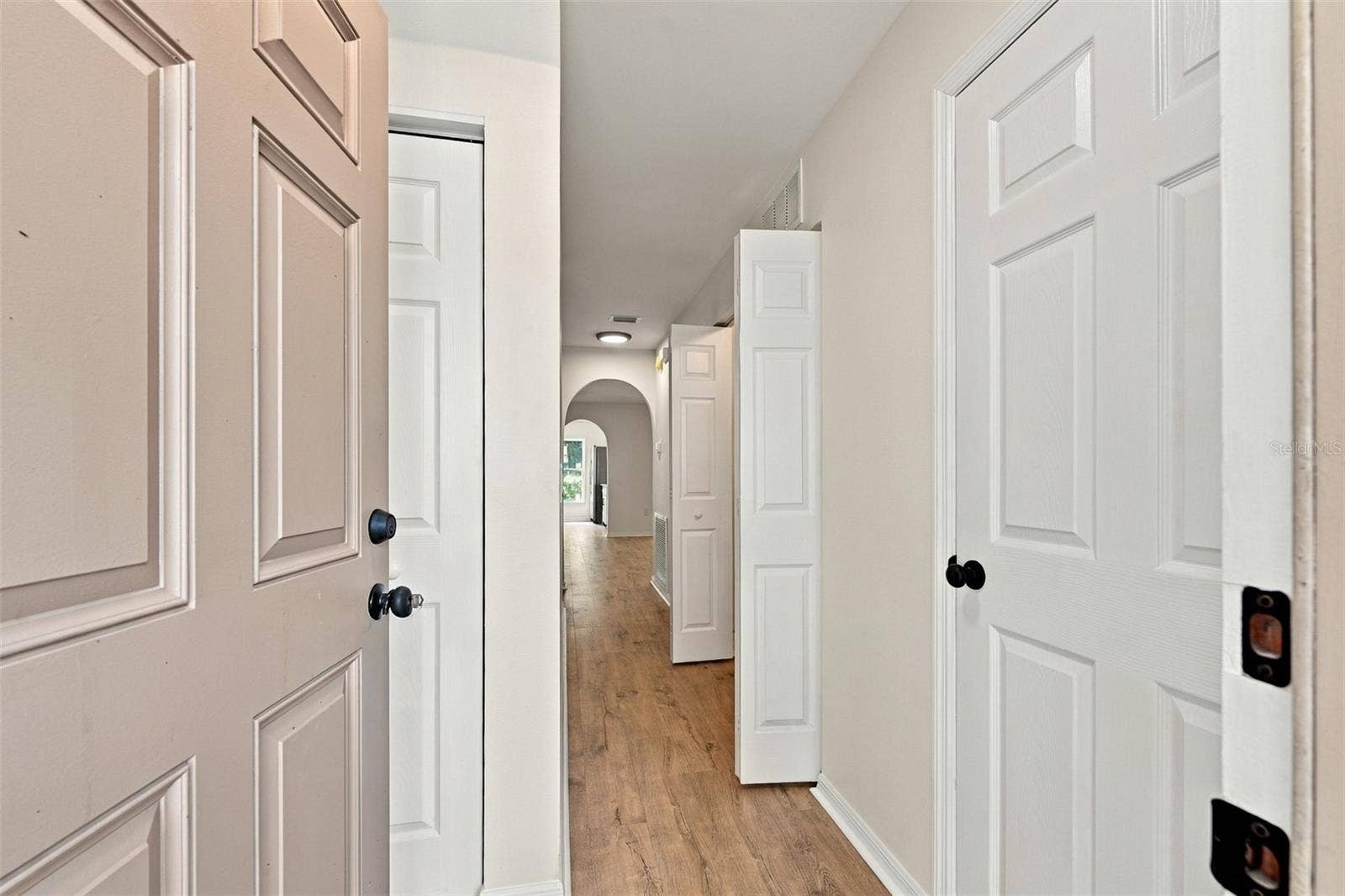 9951 ASHBURN LAKE DRIVE, Tampa, FL 33610 9951 ASHBURN LAKE DRIVE, Tampa, FL 33610