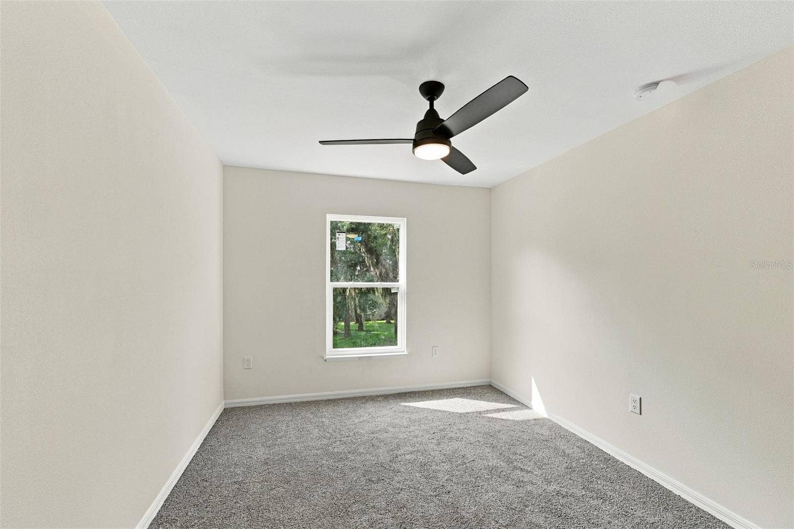 9951 ASHBURN LAKE DRIVE, Tampa, FL 33610 9951 ASHBURN LAKE DRIVE, Tampa, FL 33610