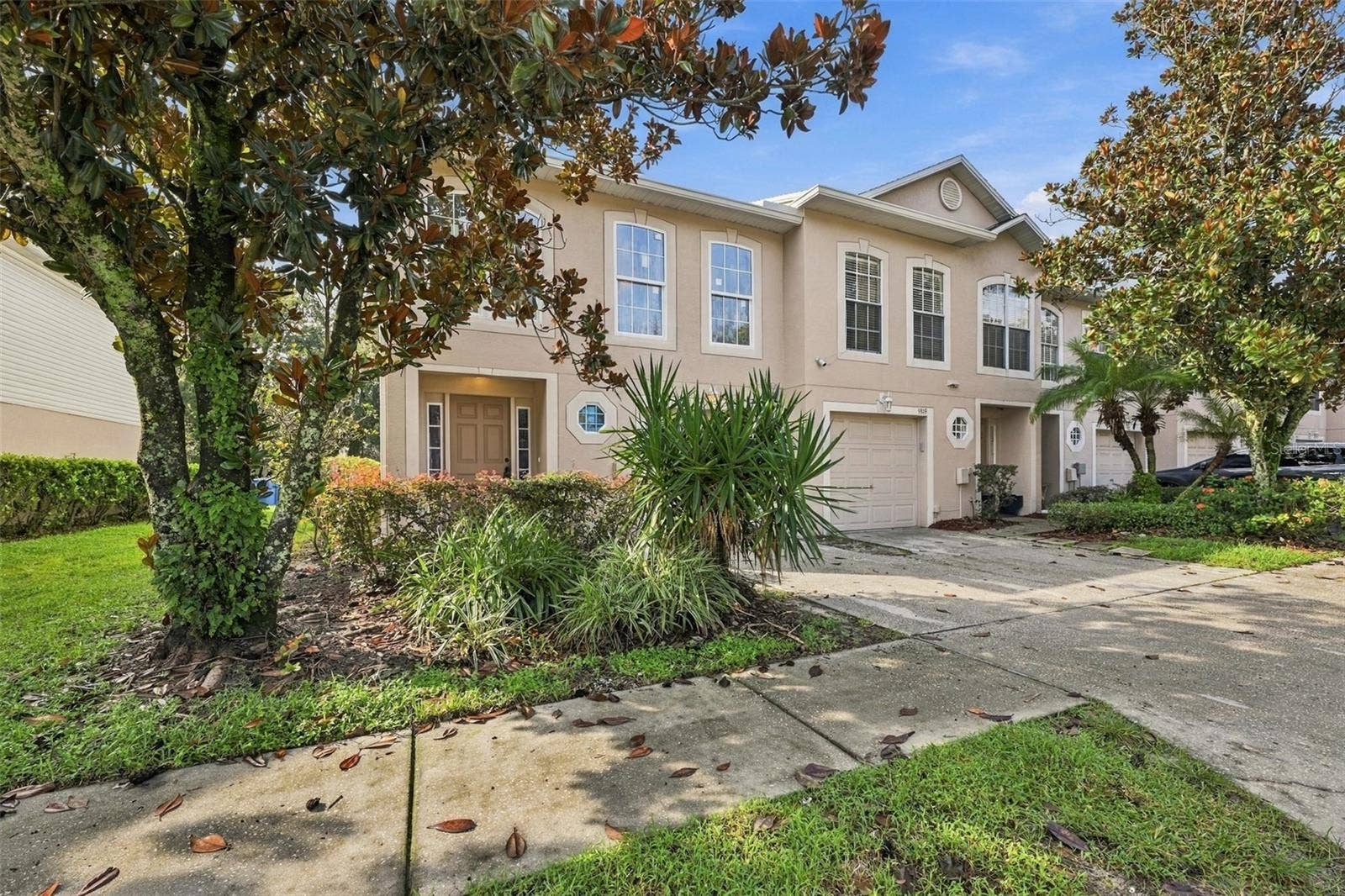 9951 ASHBURN LAKE DRIVE, Tampa, FL 33610 9951 ASHBURN LAKE DRIVE, Tampa, FL 33610