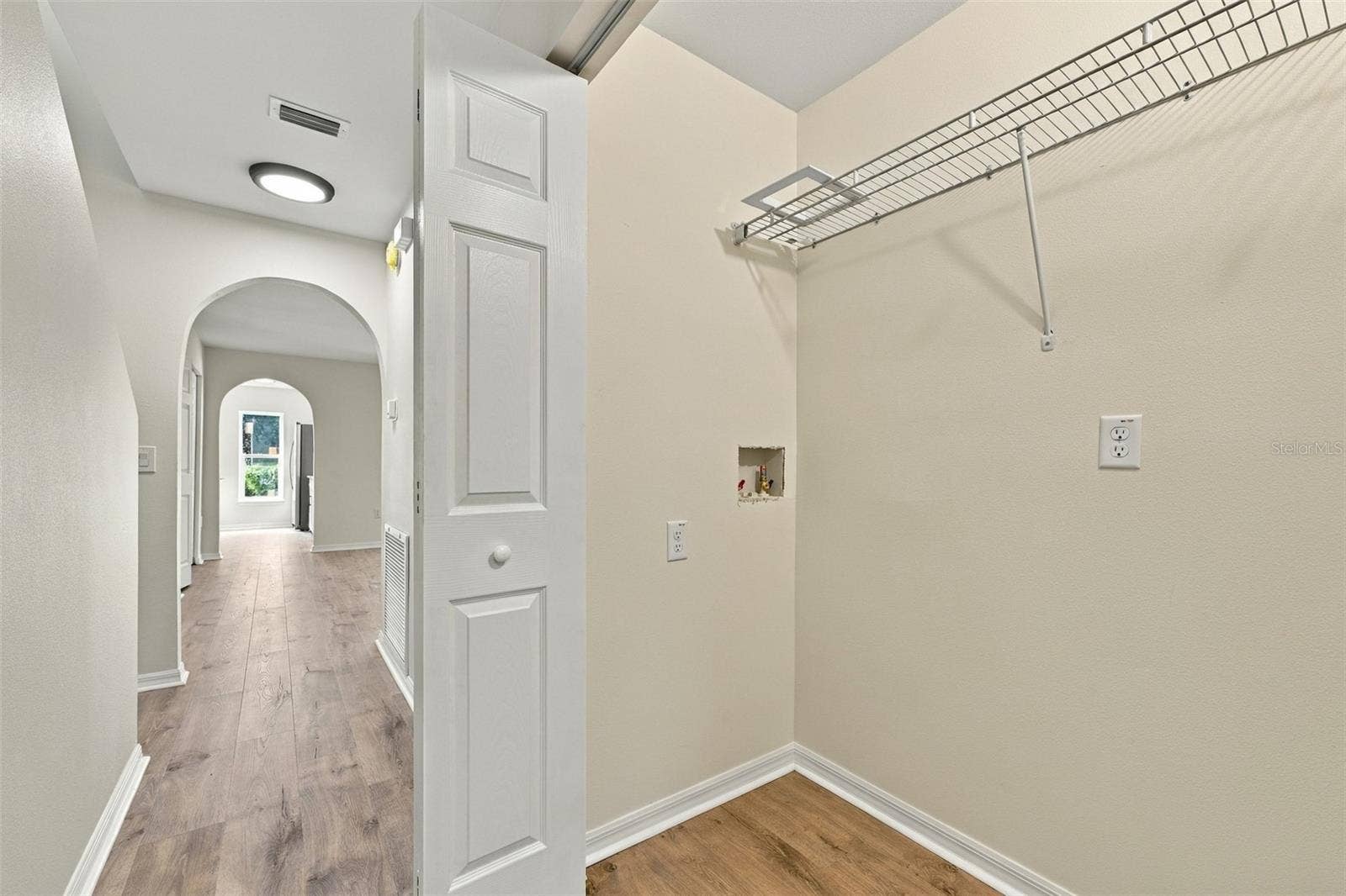 9951 ASHBURN LAKE DRIVE, Tampa, FL 33610 9951 ASHBURN LAKE DRIVE, Tampa, FL 33610