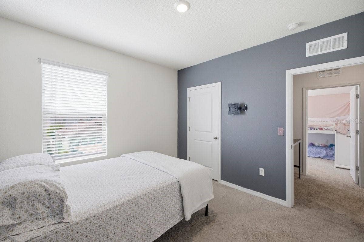 17063 OVAL RUM DRIVE, Wimauma, FL 33598 17063 OVAL RUM DRIVE, Wimauma, FL 33598