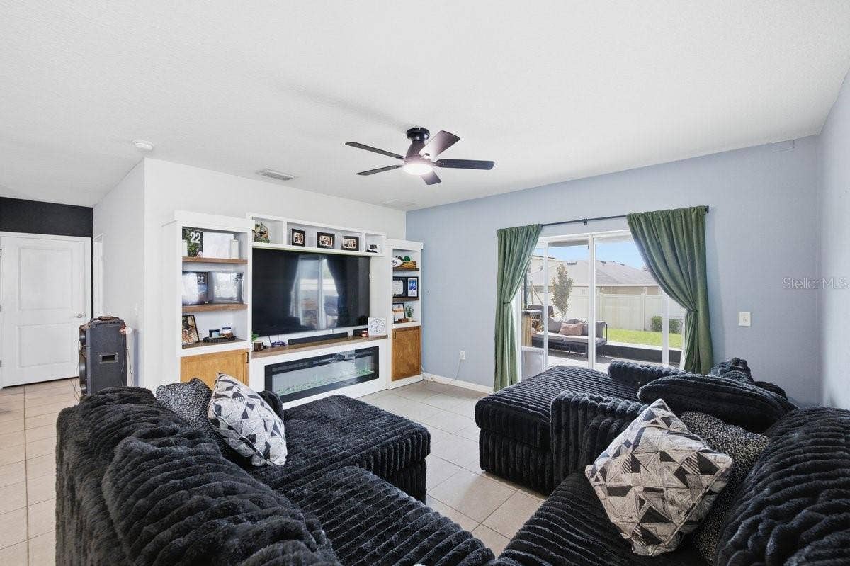 17063 OVAL RUM DRIVE, Wimauma, FL 33598 17063 OVAL RUM DRIVE, Wimauma, FL 33598