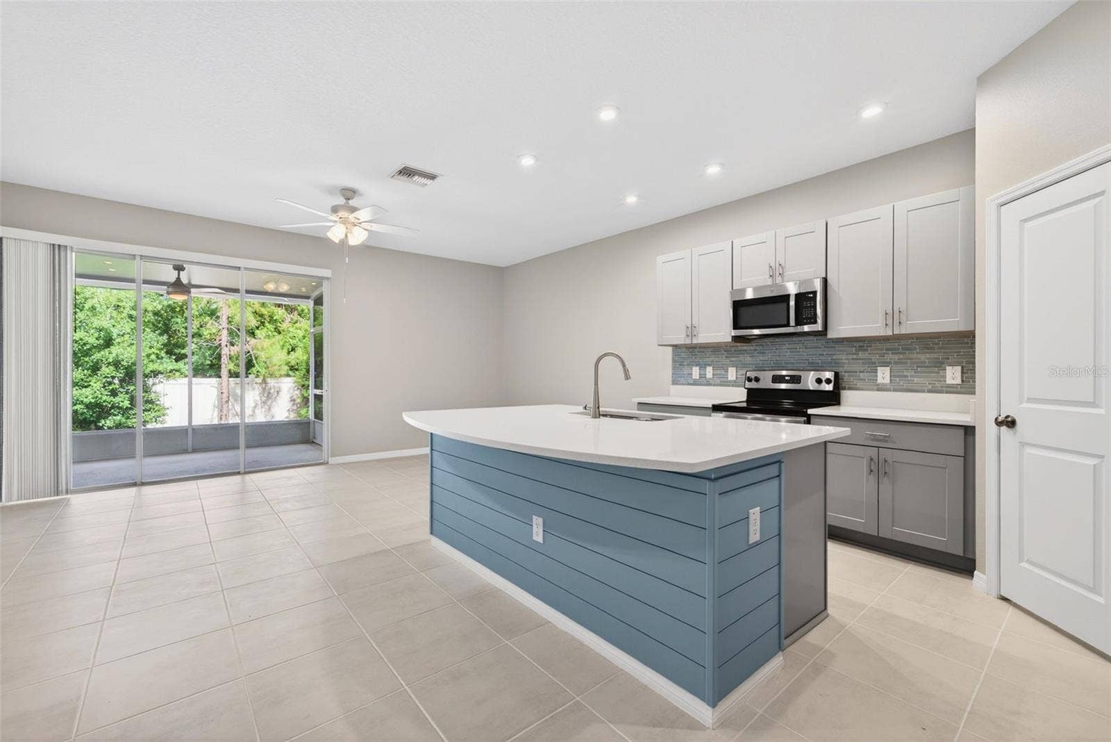 6425 FAIRMONT LANE, Palmetto, FL 34221 6425 FAIRMONT LANE, Palmetto, FL 34221
