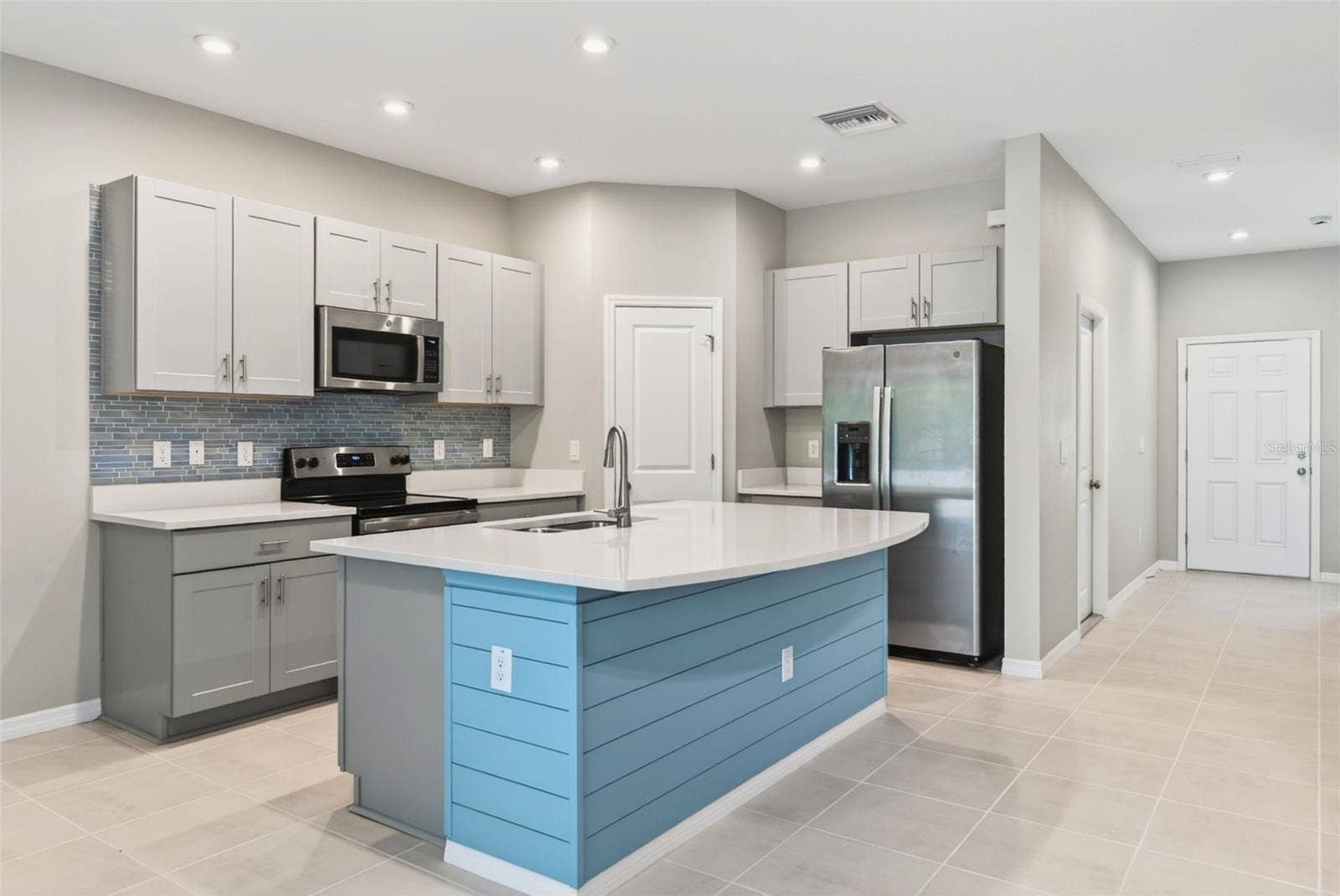 6425 FAIRMONT LANE, Palmetto, FL 34221 6425 FAIRMONT LANE, Palmetto, FL 34221