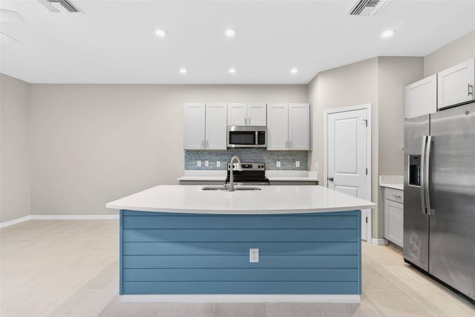 6425 FAIRMONT LANE, Palmetto, FL 34221 6425 FAIRMONT LANE, Palmetto, FL 34221