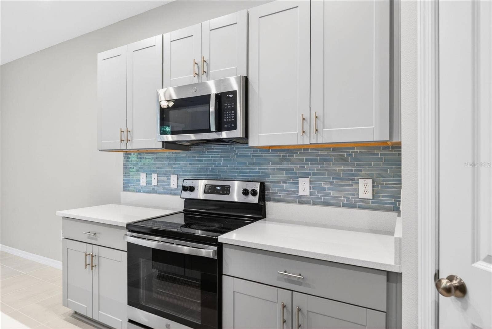 6425 FAIRMONT LANE, Palmetto, FL 34221 6425 FAIRMONT LANE, Palmetto, FL 34221