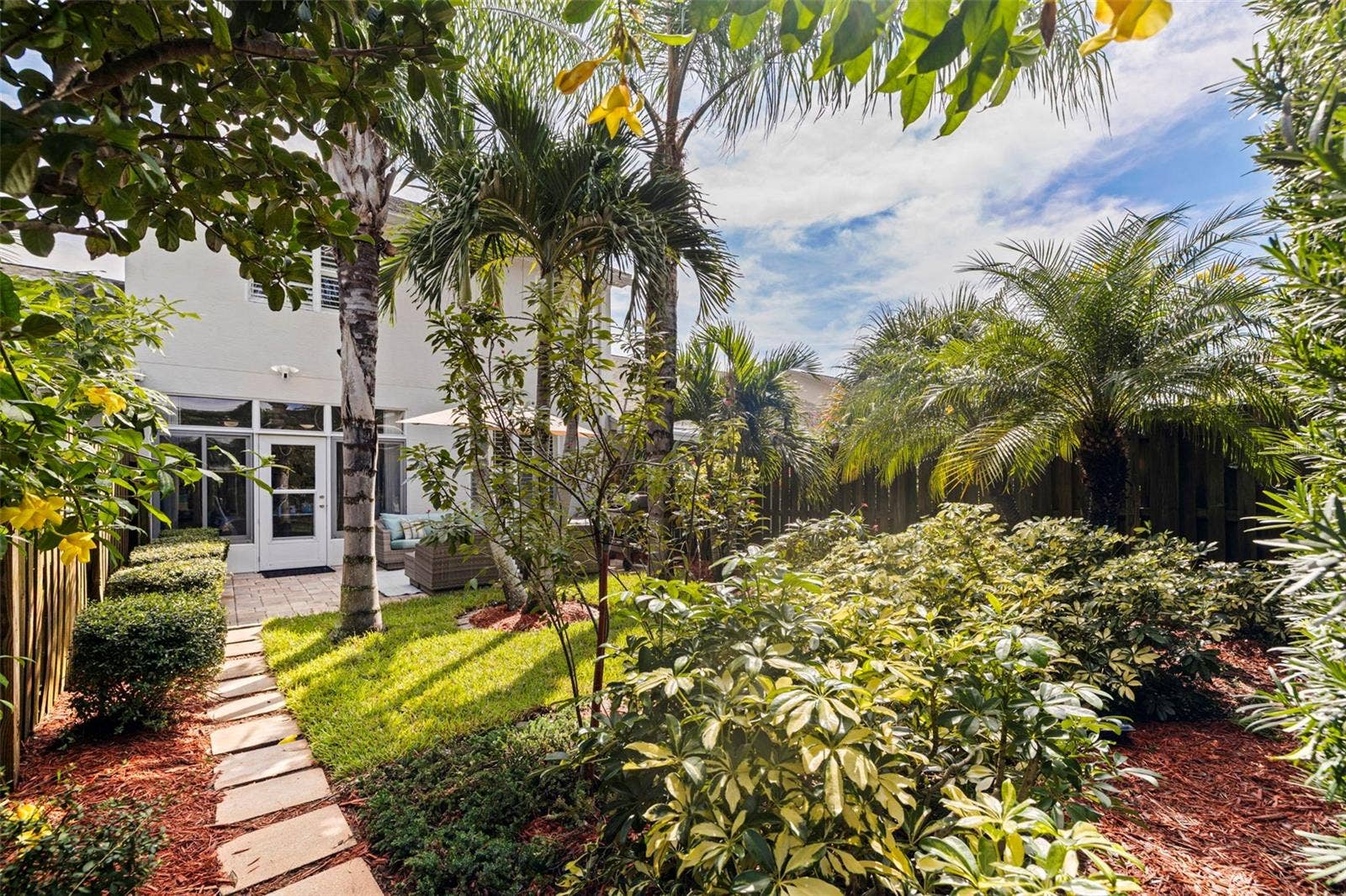 3022 PEPPERWOOD LANE W, Clearwater, FL 33761 3022 PEPPERWOOD LANE W, Clearwater, FL 33761