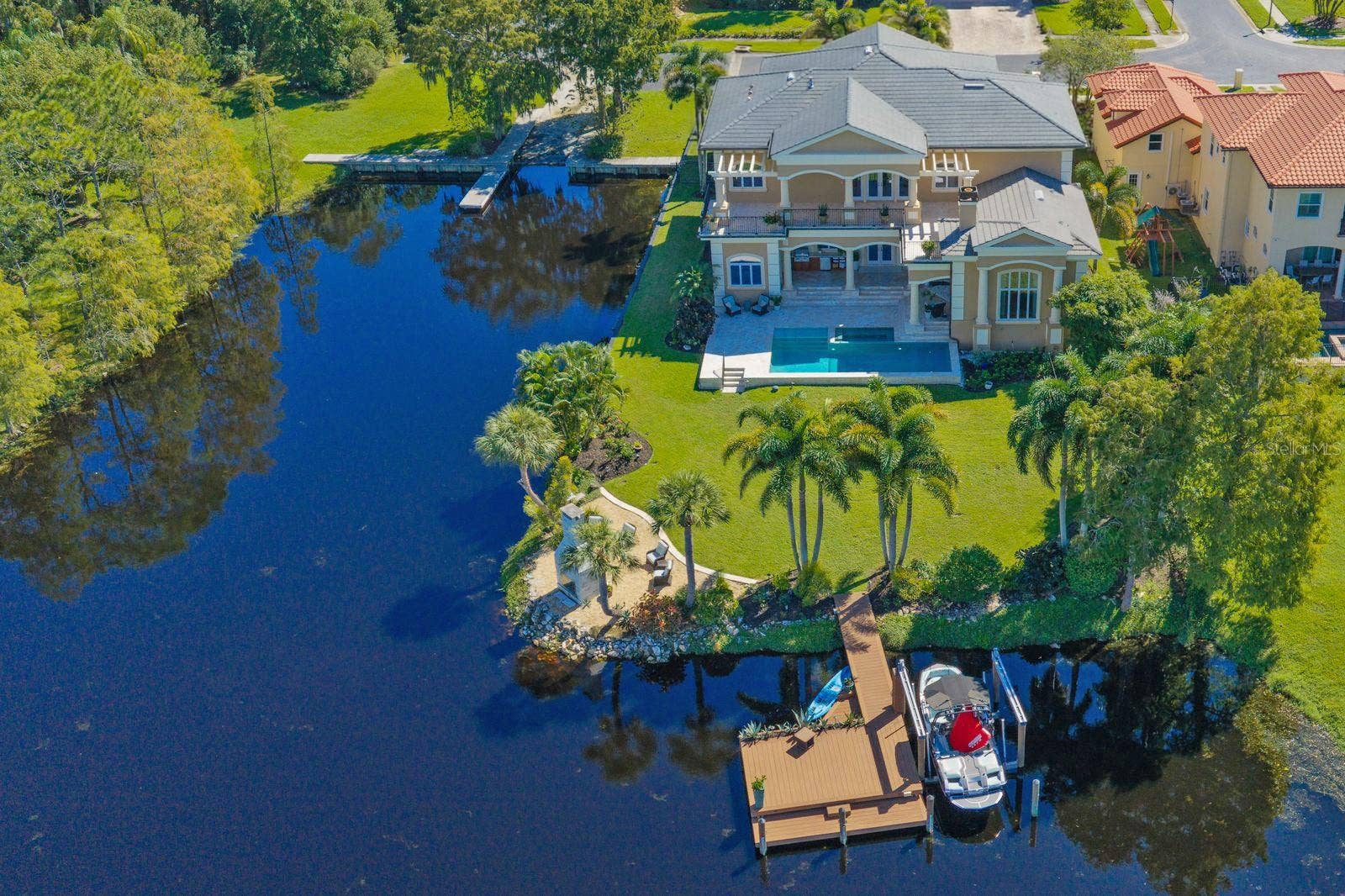 2056 COVE TRACE, Palm Harbor, FL 34685 The Ultimate Lifestyle includes 2,500 Acres of Waterfront Recreation!
