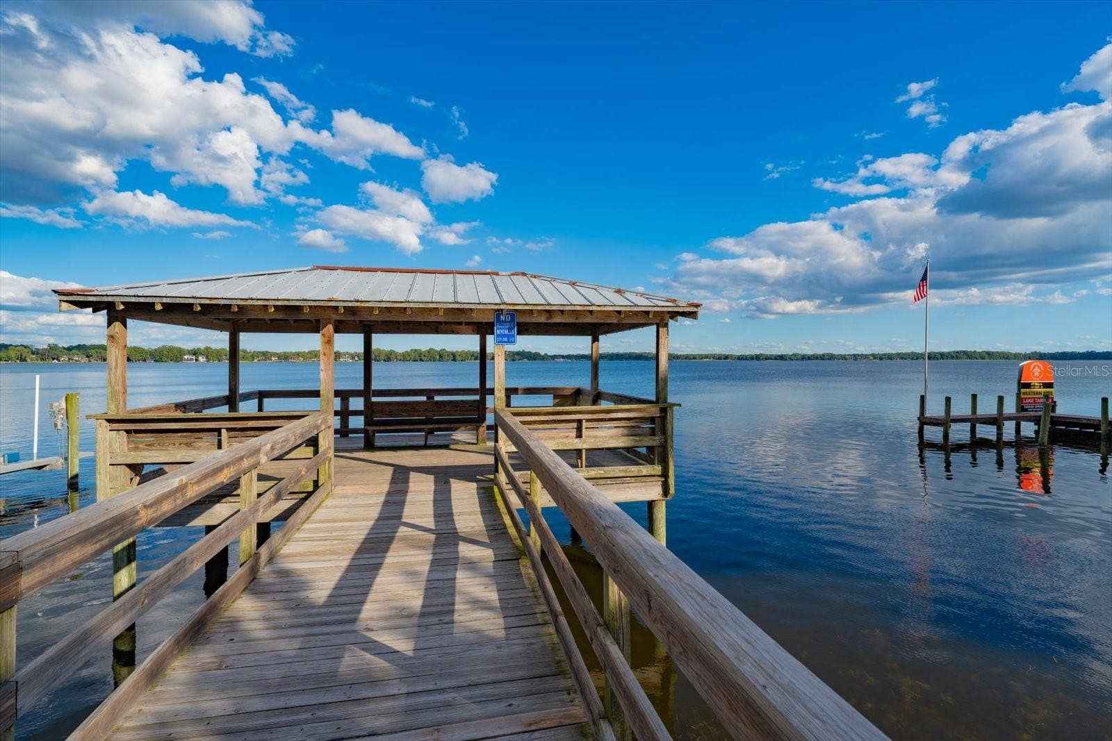 2056 COVE TRACE, Palm Harbor, FL 34685 Take your boat to Tarpon Turtle!