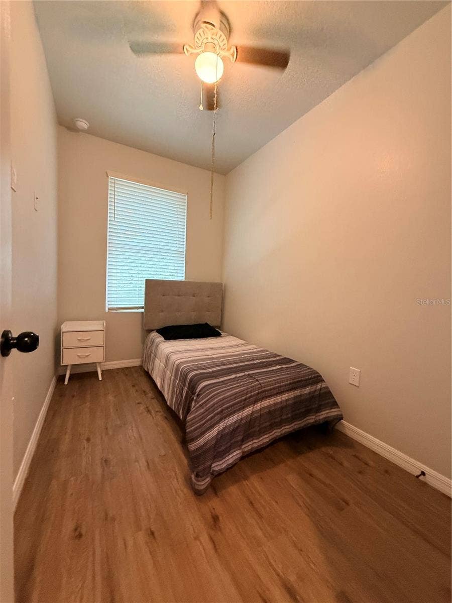 1935 OXNARD COURT, Tampa, FL 33612 1935 OXNARD COURT, Tampa, FL 33612