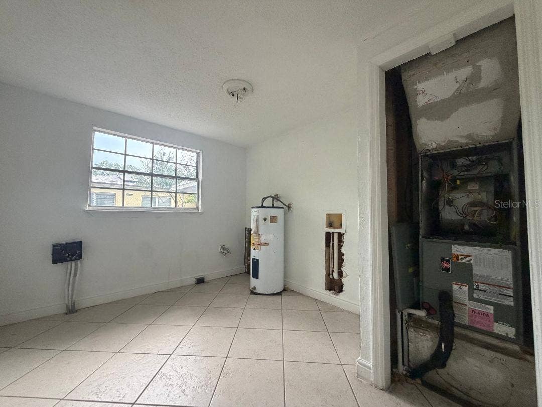 2921 E 24TH, Tampa, FL 33605 2921 E 24TH, Tampa, FL 33605