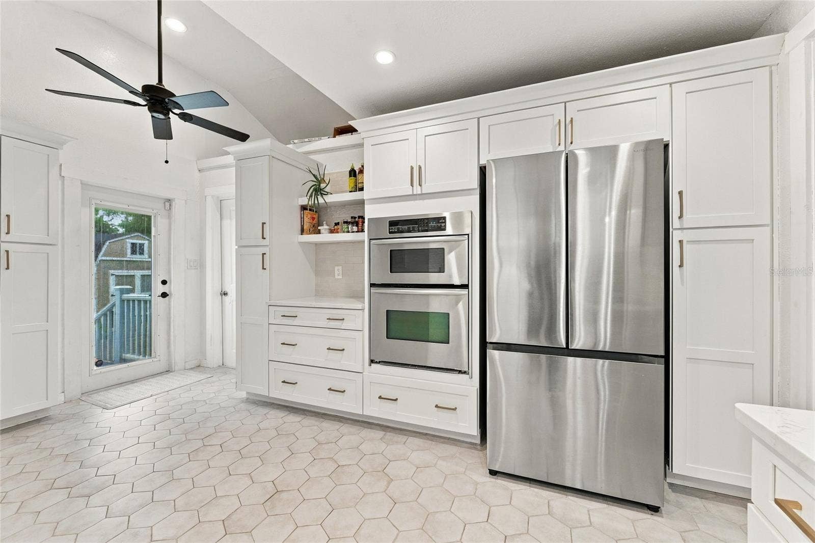 412 E HAMILTON AVENUE, Tampa, FL 33604 412 E HAMILTON AVENUE, Tampa, FL 33604
