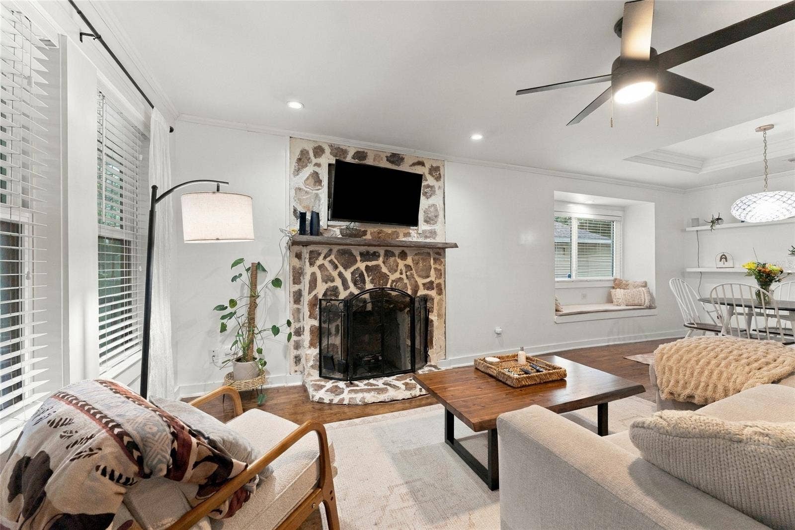 412 E HAMILTON AVENUE, Tampa, FL 33604 412 E HAMILTON AVENUE, Tampa, FL 33604