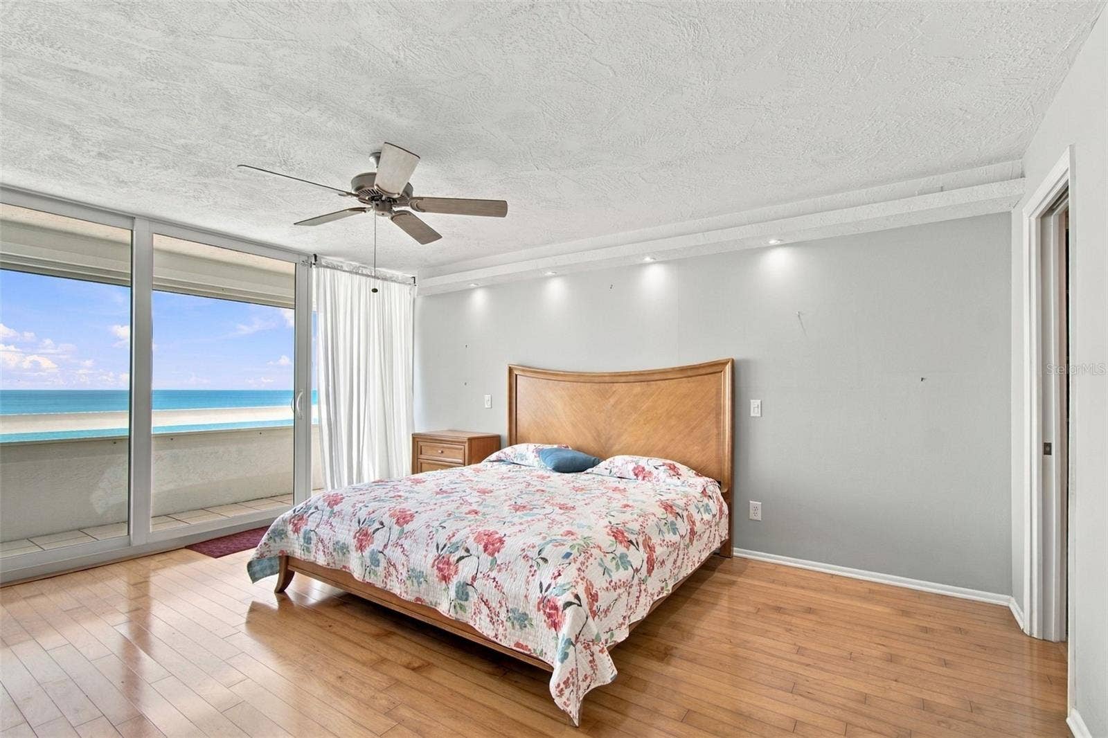 17940 GULF BOULEVARD, #16B, Redington Shores, FL 33708 17940 GULF BOULEVARD, #16B, Redington Shores, FL 33708