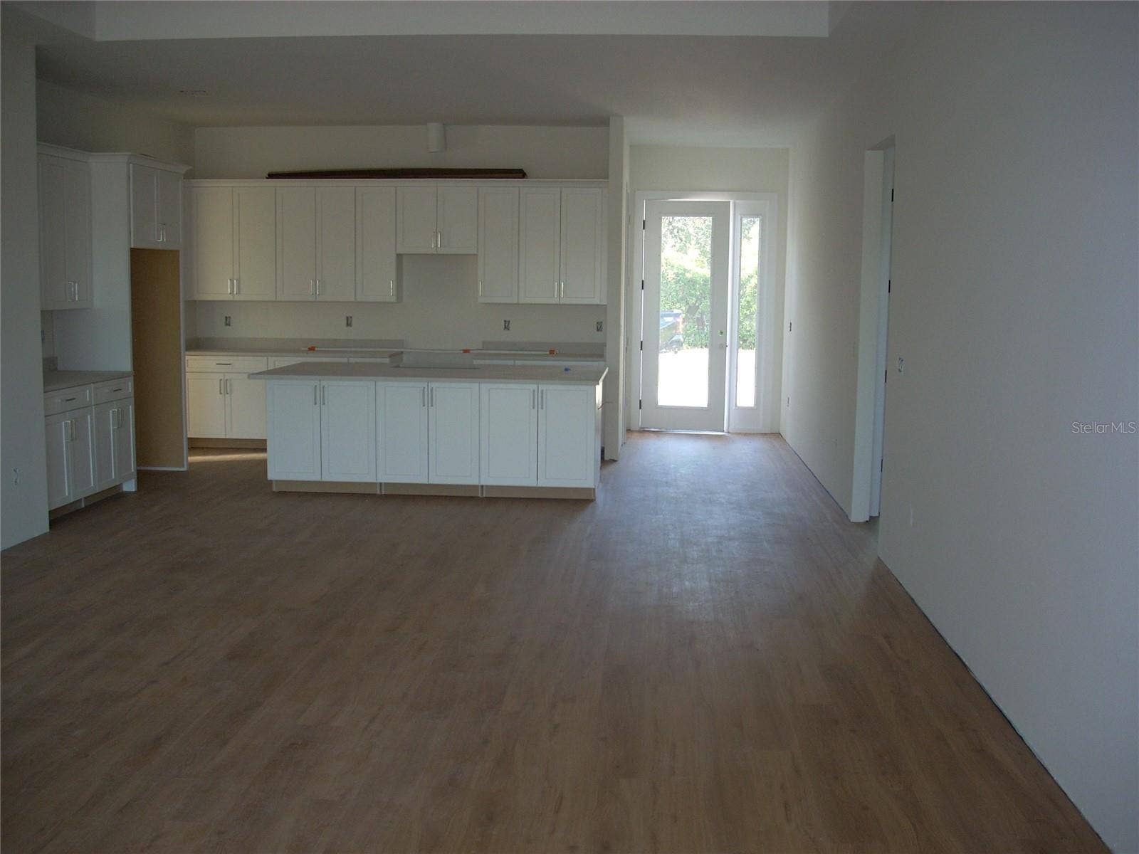 9139 TREVINO, Weeki Wachee, FL 34613 dining room kitchen combo