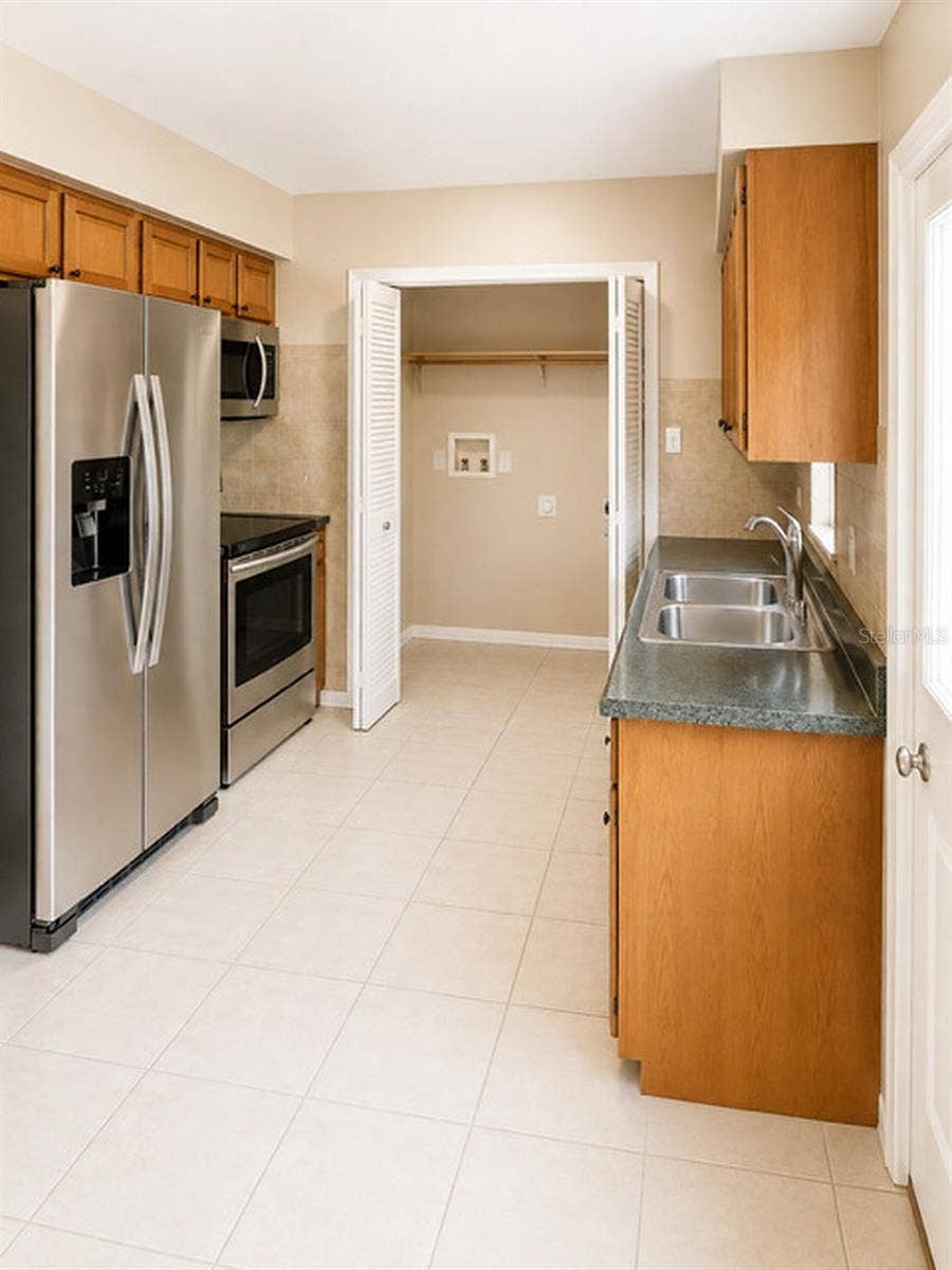 3052 PARK LANE, Dunedin, FL 34698 3052 PARK LANE, Dunedin, FL 34698