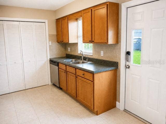 3052 PARK LANE, Dunedin, FL 34698 3052 PARK LANE, Dunedin, FL 34698