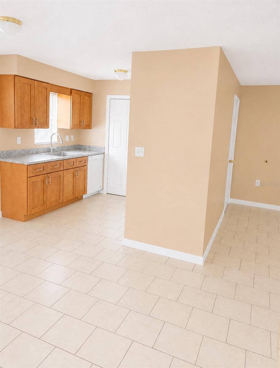 3052 PARK LANE, Dunedin, FL 34698 3052 PARK LANE, Dunedin, FL 34698