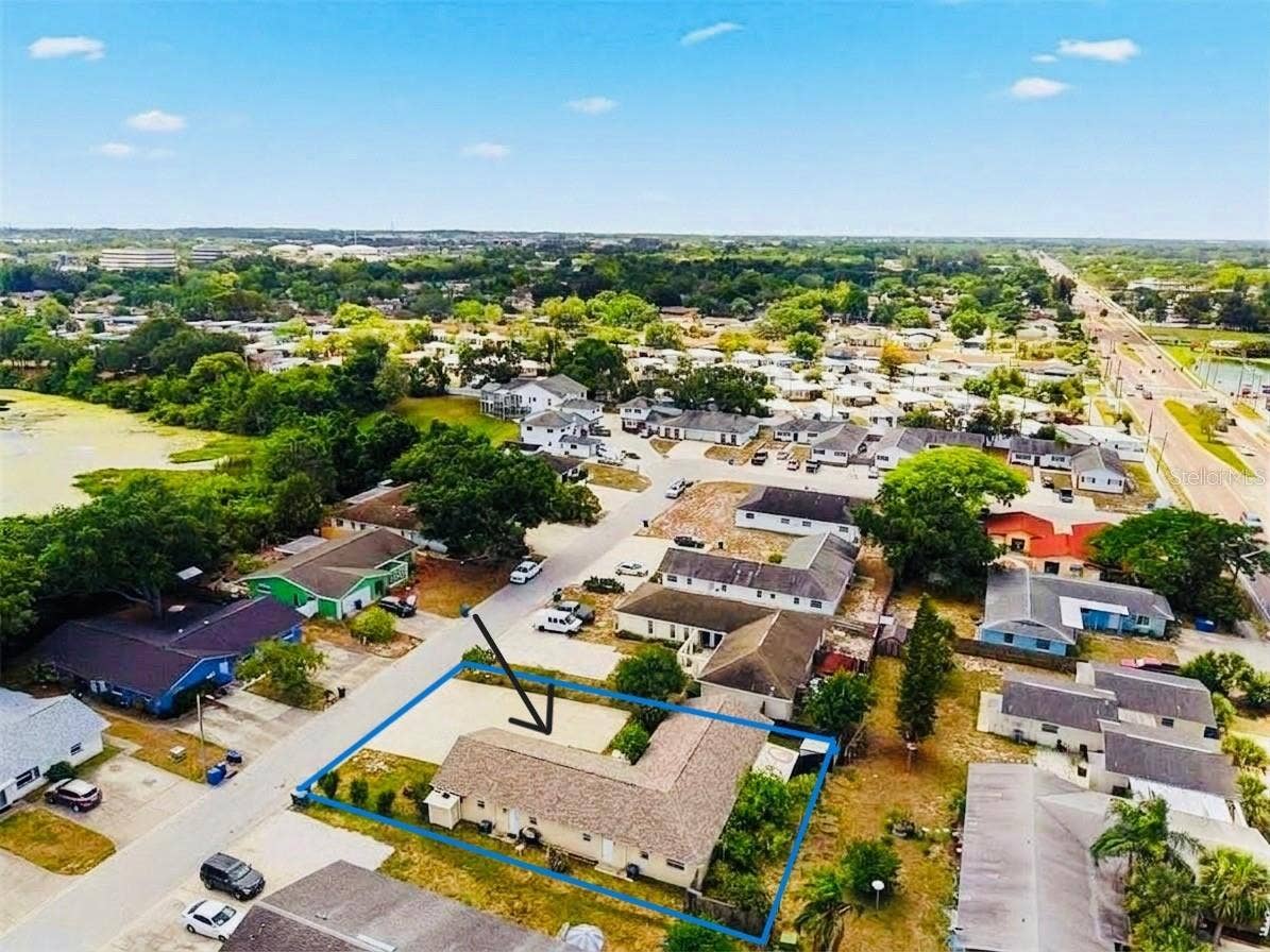 3052 PARK LANE, Dunedin, FL 34698 3052 PARK LANE, Dunedin, FL 34698