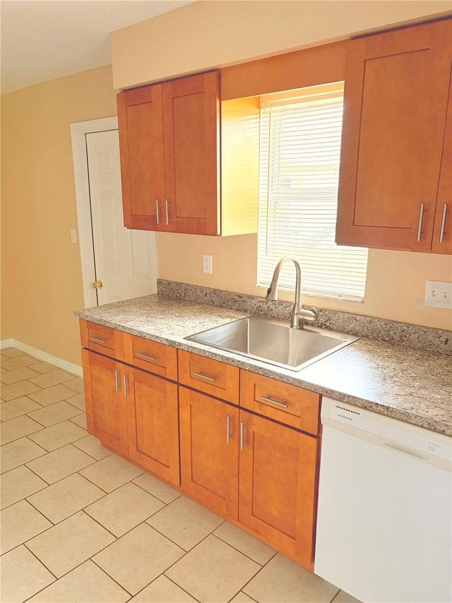 3052 PARK LANE, Dunedin, FL 34698 3052 PARK LANE, Dunedin, FL 34698