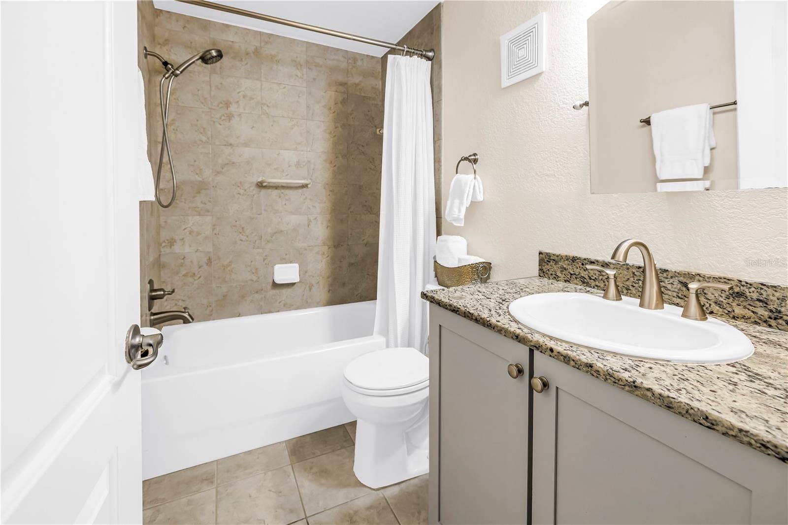 210 5TH AVENUE S, #303, St Petersburg, FL 33701 210 5TH AVENUE S, #303, St Petersburg, FL 33701