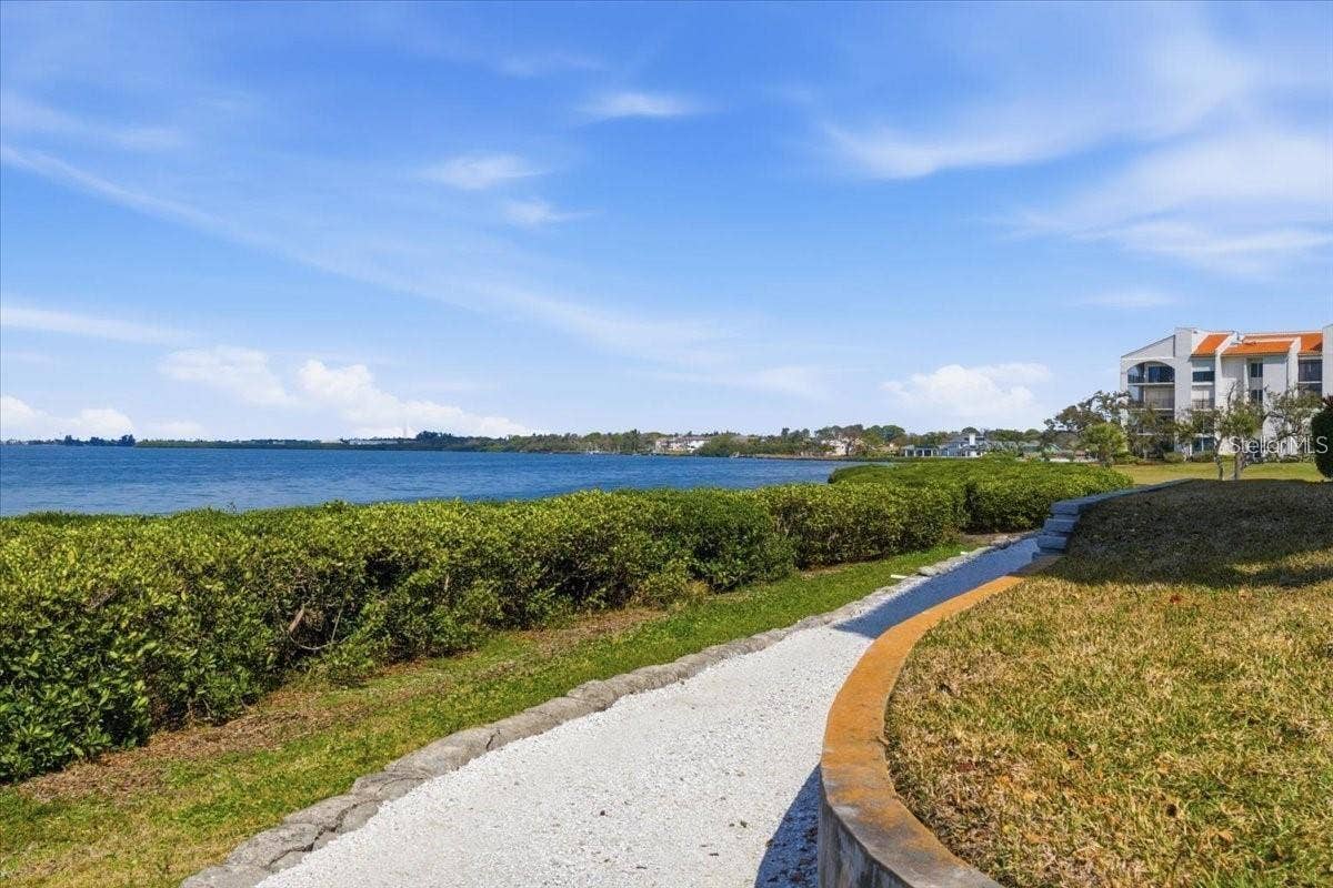 1800 MARINER DRIVE, #4, Tarpon Springs, FL 34689 1800 MARINER DRIVE, #4, Tarpon Springs, FL 34689